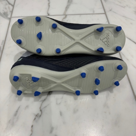 New In Box: Adidas Predator 18.3 Firm Ground Womens Cleats Size 5US Blue/Silver - Picture 8 of 8